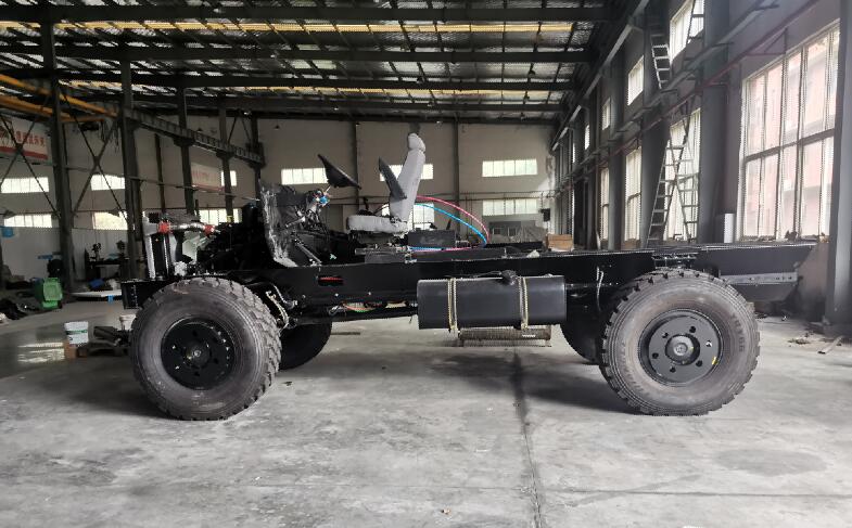 NILE 10 4×4 APC - Image 2